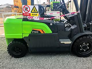 柳工CPD50F叉车整机外观