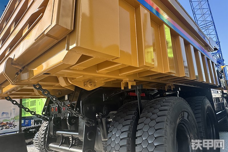 太重集团TZK160DE非公路自卸车整机外观