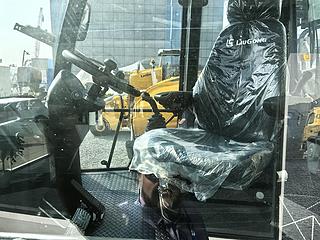 柳工777A-S MAX挖掘装载机整机外观