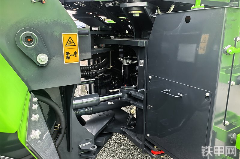 柳工862HE装载机整机外观