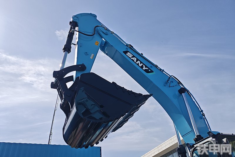 三一重工SY650E挖掘机整机外观