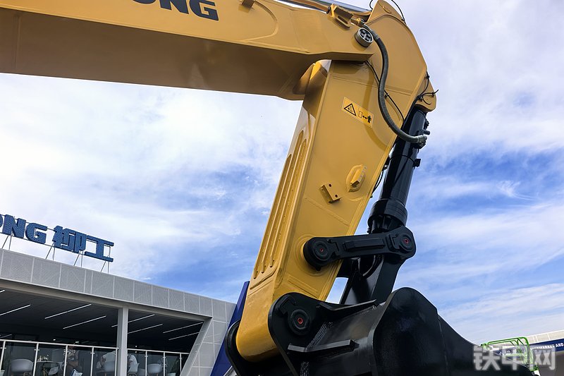 柳工975FMAX挖掘机整机外观