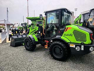 柳工820TE装载机整机外观