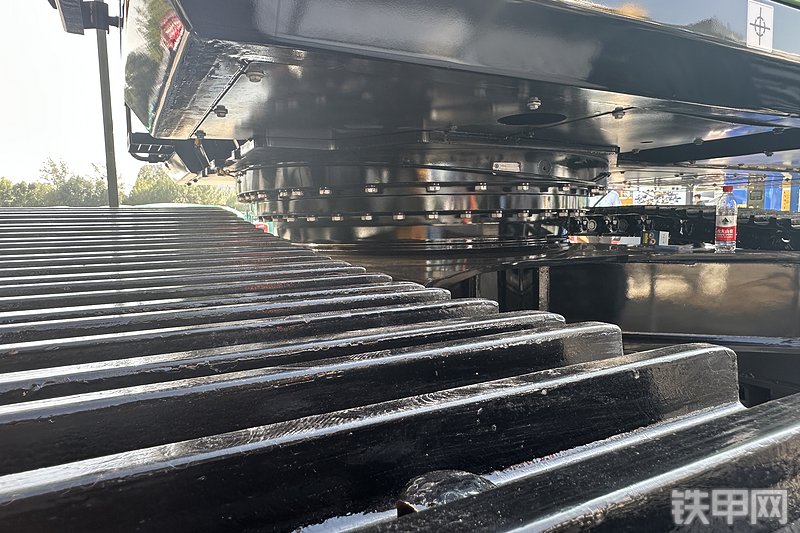 太重集团TZ350EH挖掘机整机外观