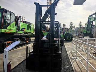 柳工CPD50F叉车整机外观