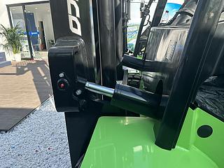 太重集团TZFB70叉车整机外观