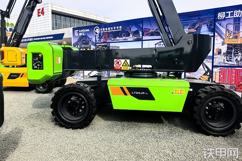 柳工LT26JE-C+高空作业机械整机外观