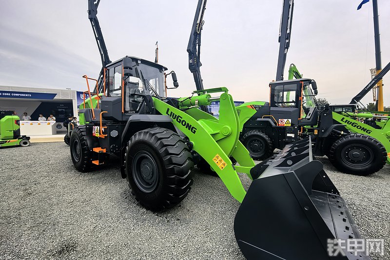 柳工856TE装载机整机外观