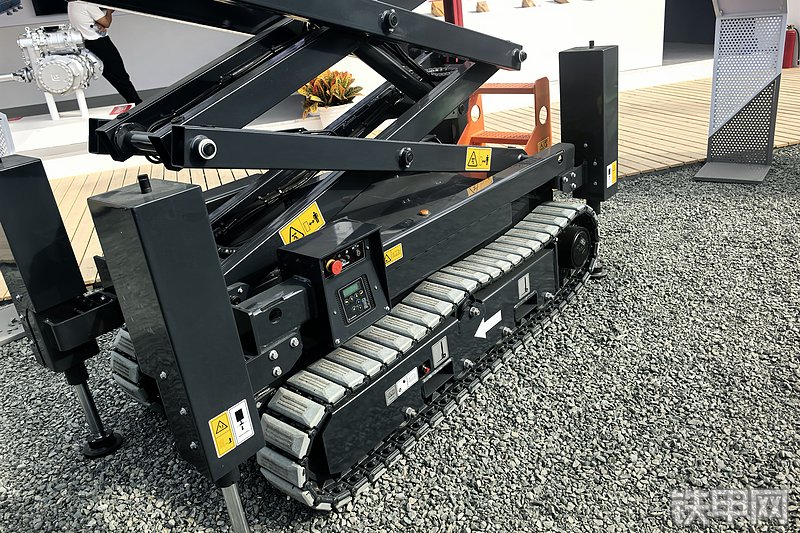 柳工LS0610EC高空作业机械整机外观