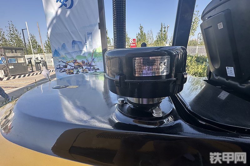 太重集团TZFB30叉车整机外观