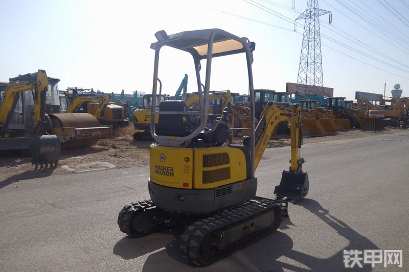 威克诺森EZ17挖掘机整机外观