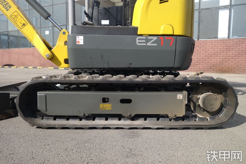 威克诺森EZ17挖掘机局部