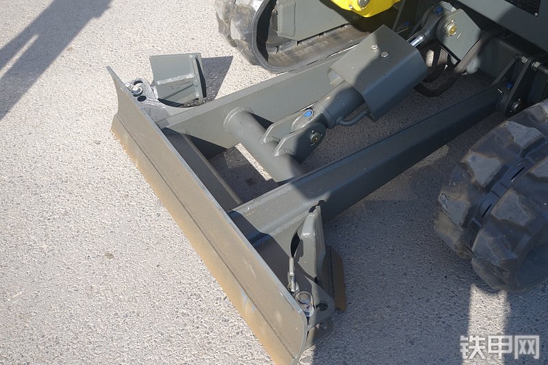 威克诺森EZ17挖掘机局部