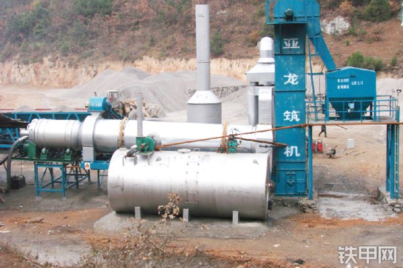 亚龙筑机DHB60沥青搅拌站整机外观