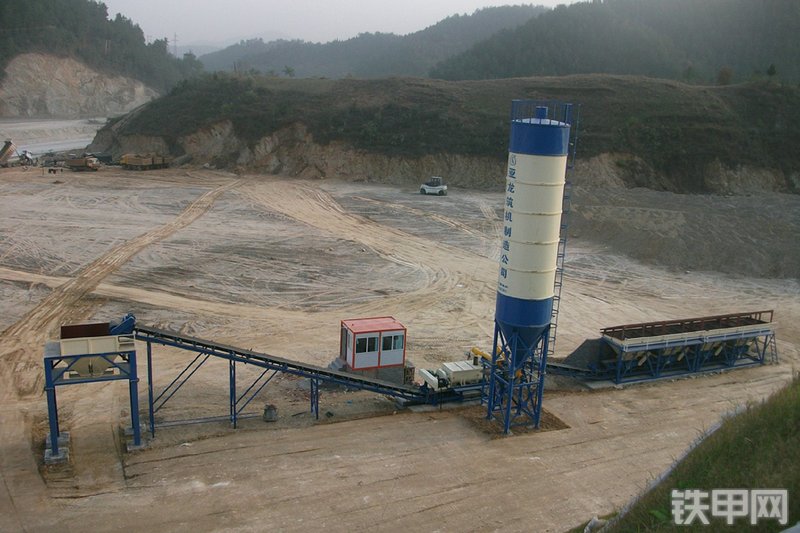 亚龙筑机WBC400稳定土拌合站整机外观