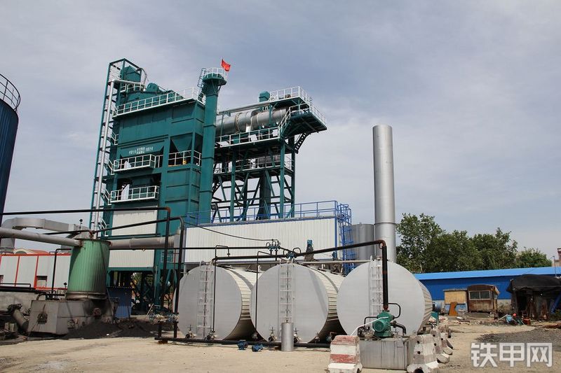 亚龙筑机RAP600沥青搅拌站整机外观