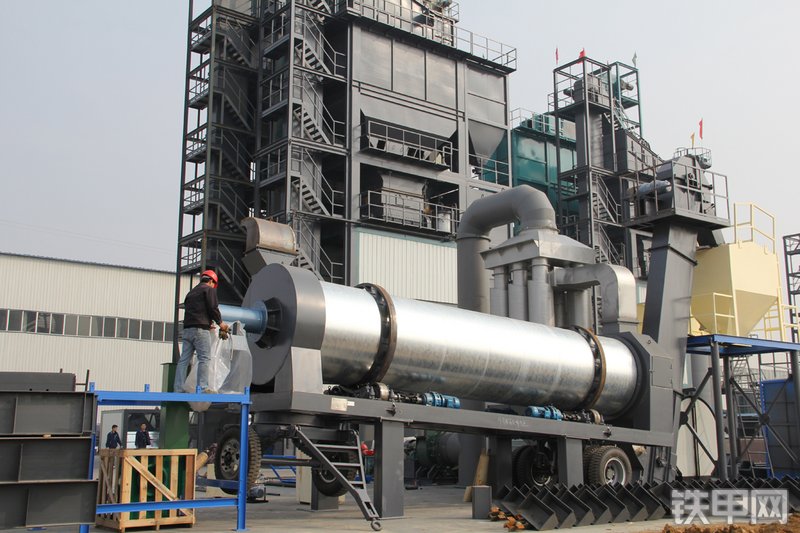 亚龙筑机DHB10沥青搅拌站整机外观