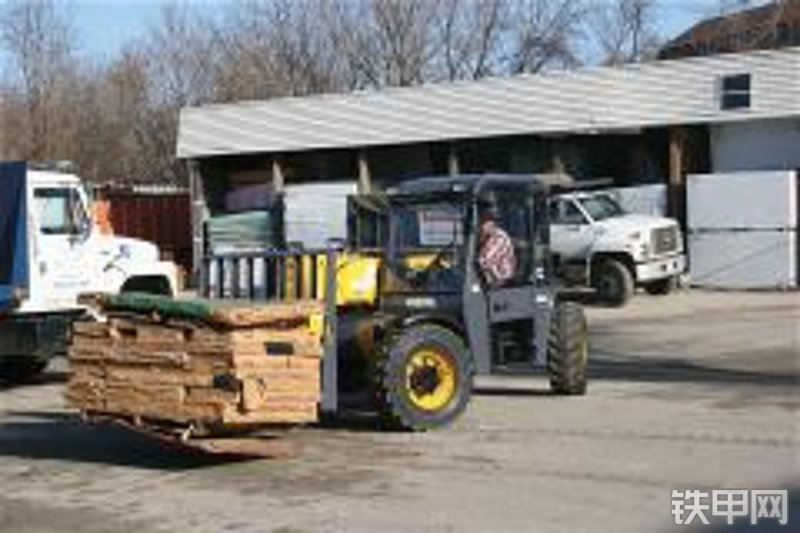 盖尔RS5-19X叉车整机外观