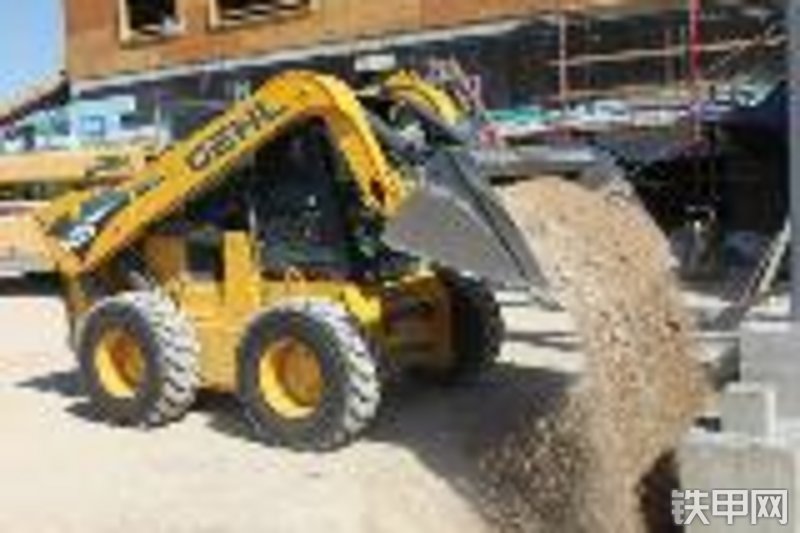 盖尔V400滑移装载机整机外观