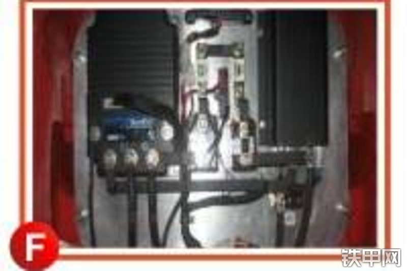 诺力FE4P30叉车局部