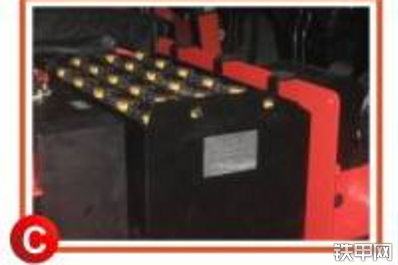 诺力FE4P35叉车局部