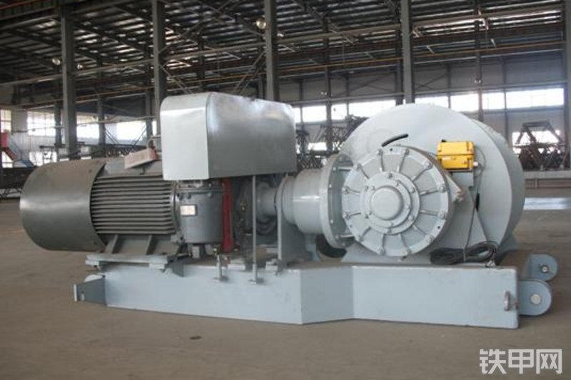 鸿达建工QTZ200起重机整机外观