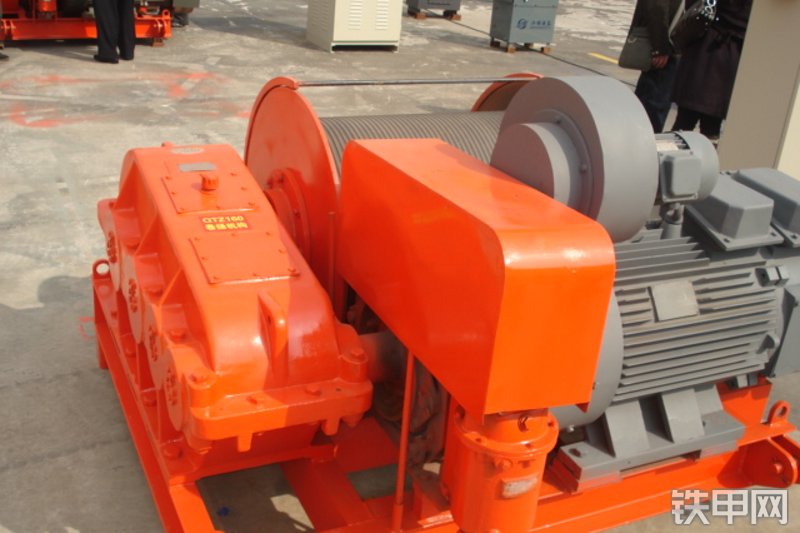 鸿达建工QTZ160起重机整机外观