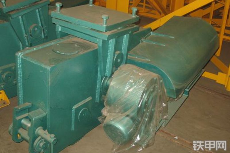 鸿达建工QTZ160起重机整机外观