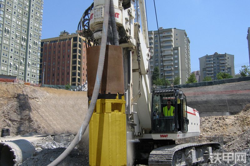 迈特HR260旋挖钻整机外观