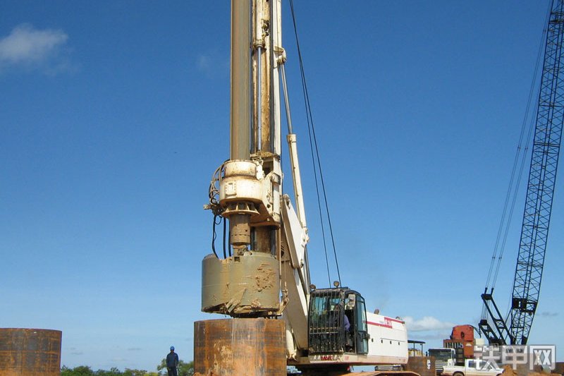 迈特HR260旋挖钻整机外观