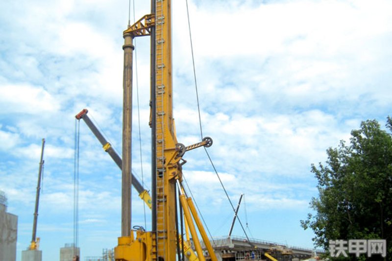 迈特HR420-800旋挖钻整机外观