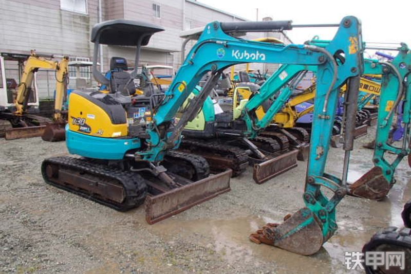 久保田U-30-5挖掘机整机外观