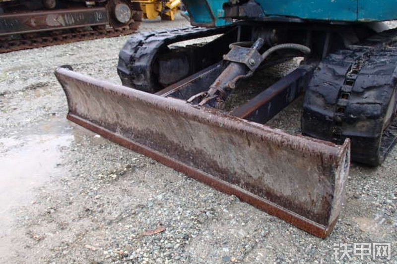 久保田U-30-5挖掘机局部