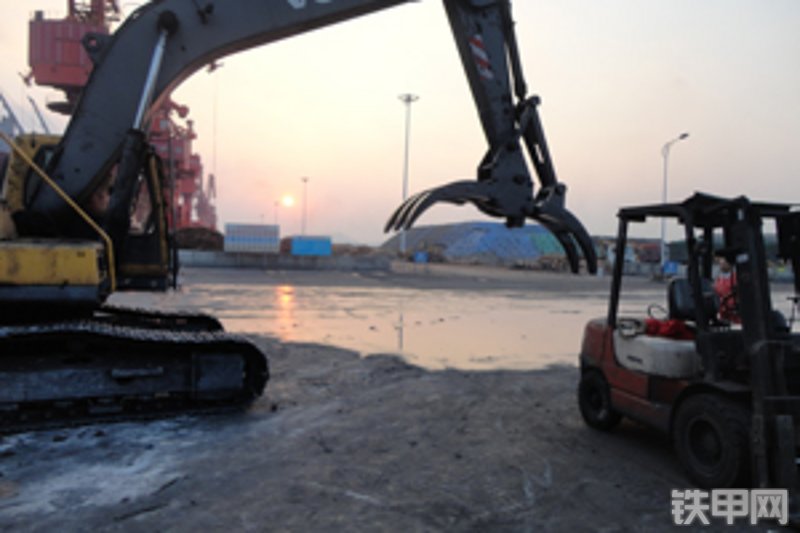 烟台金浦JPJZ08抓木器整机外观