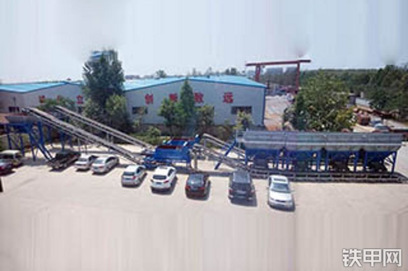 北方路通WCB300沥青搅拌站整机外观