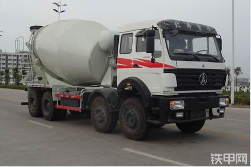 成龙威ND5313GJBZ搅拌运输车整机外观