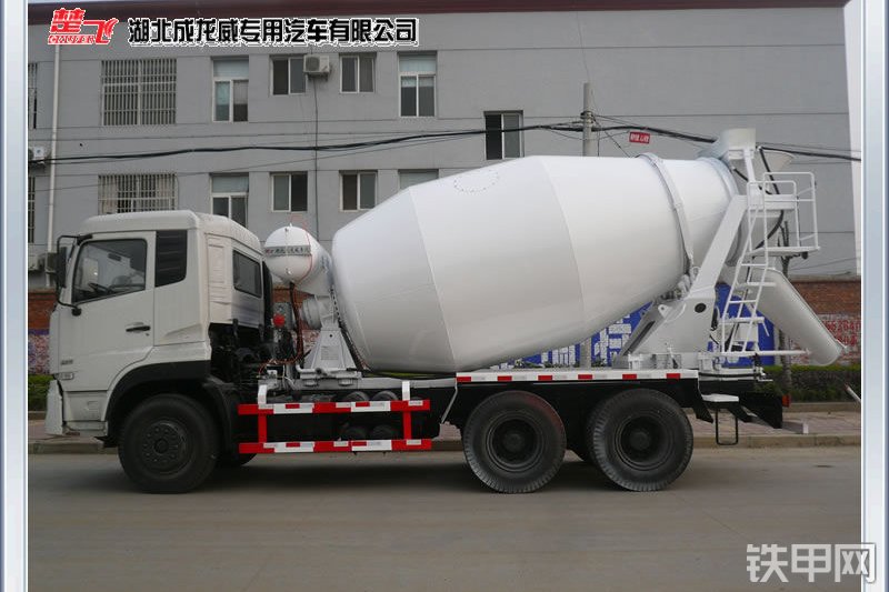 成龙威CLQ5251GJBA1搅拌运输车整机外观