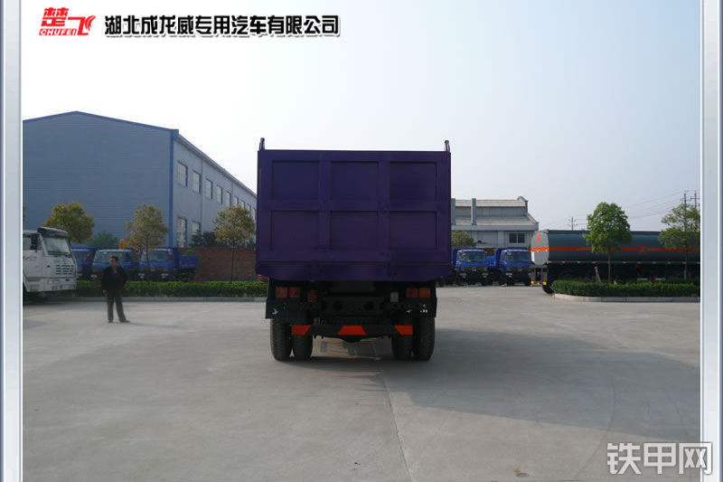 成龙威EQ3168K非公路自卸车整机外观