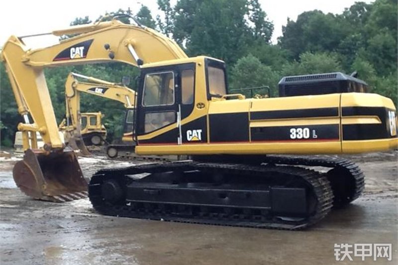 卡特彼勒330L挖掘机整机外观