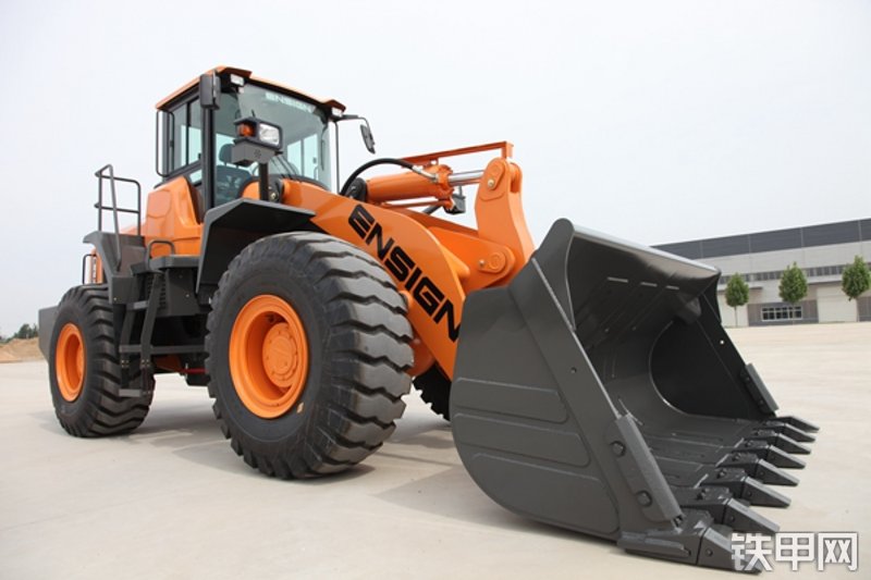 英轩重工YX657装载机整机外观