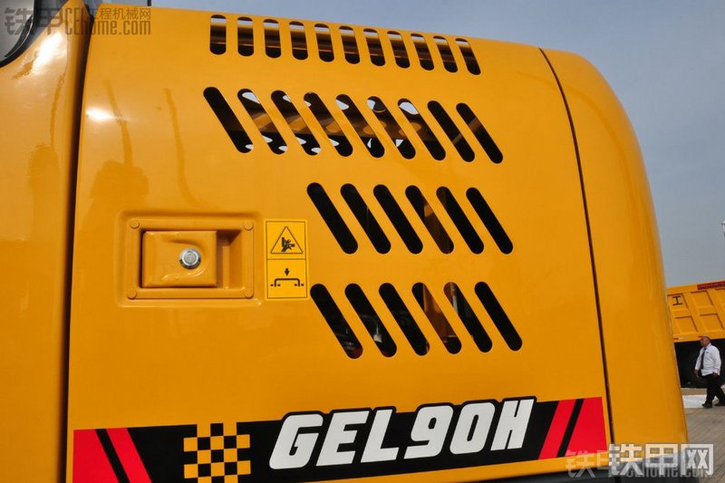 国机重工GEL90H挖掘机局部