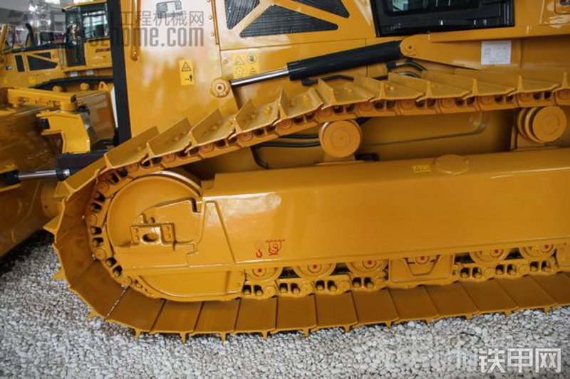 山推SD16YS推土机局部