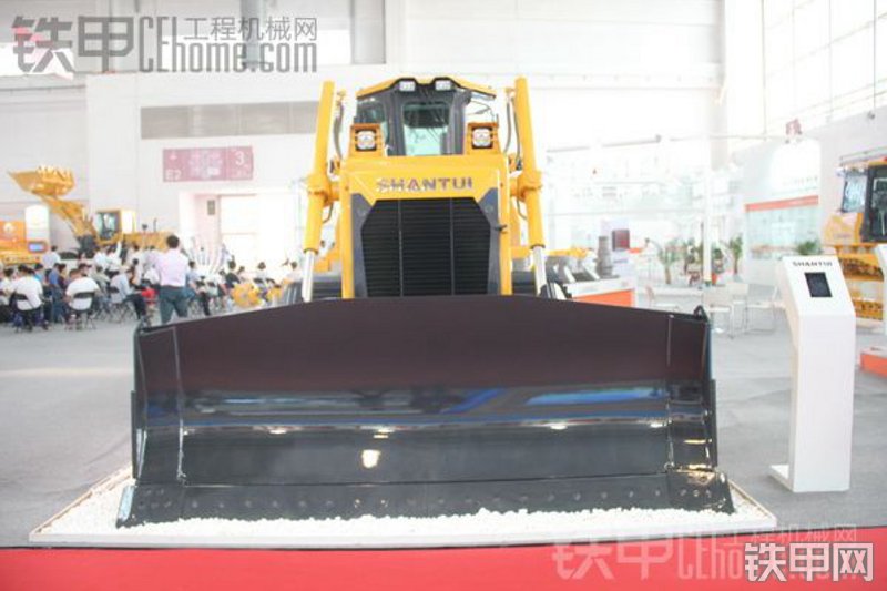 山推DH17推土机整机外观