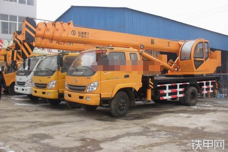 新源8K2起重机整机外观