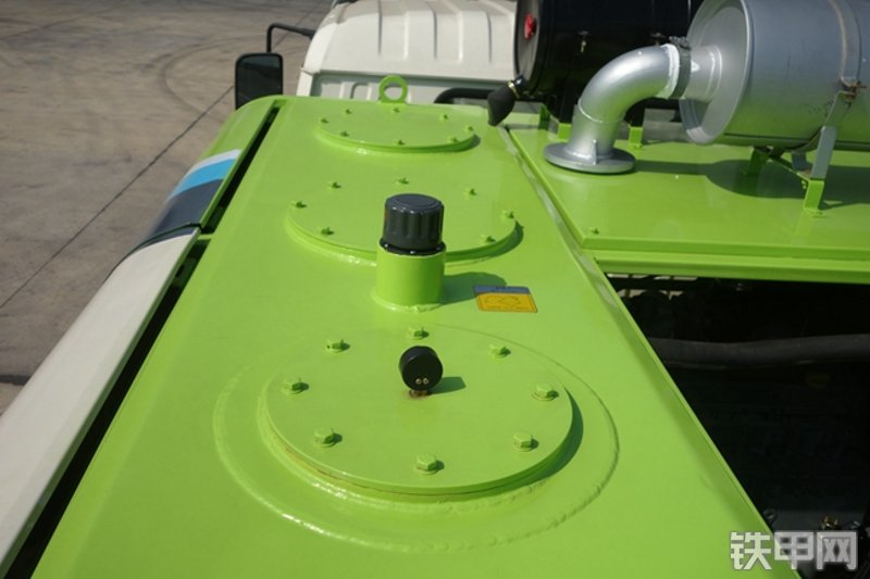 雷萨重机BJ5124THB绿车载泵局部