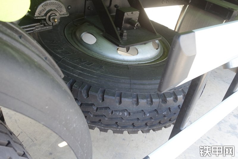 雷萨重机BJ5124THB绿车载泵局部