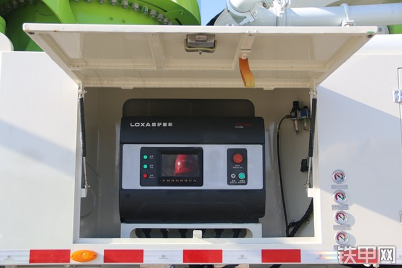 雷萨重机BJ5339THB6RZ47绿白泵车局部