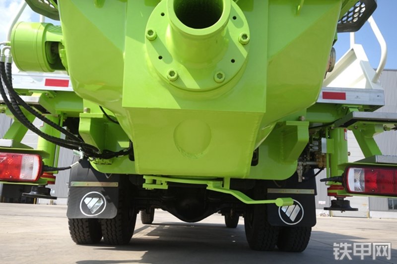 雷萨重机BJ5124THB绿车载泵局部