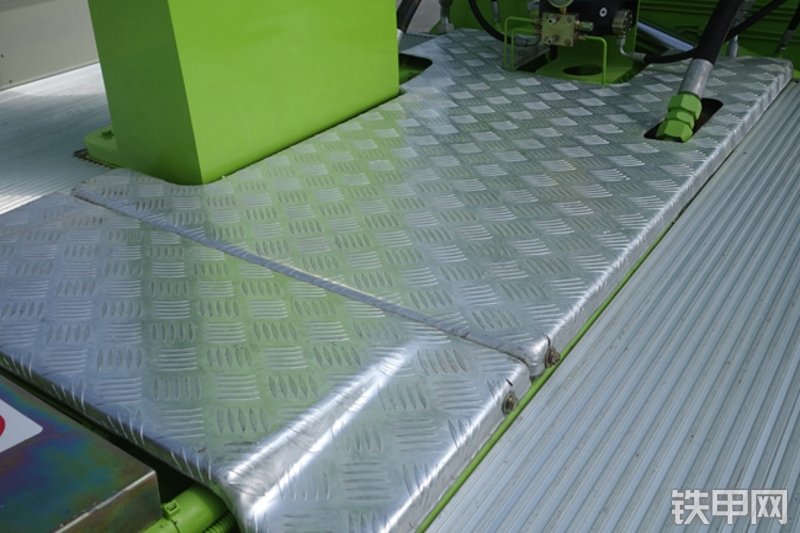 雷萨重机BJ5124THB绿车载泵局部