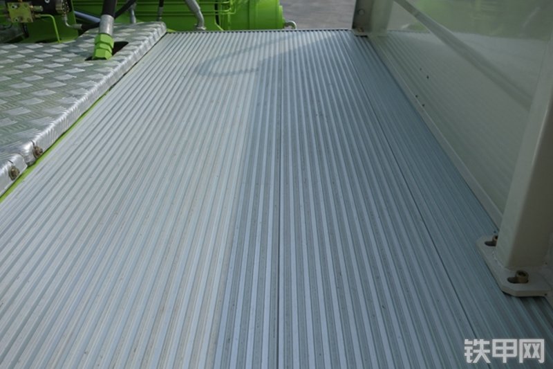 雷萨重机BJ5124THB绿车载泵局部